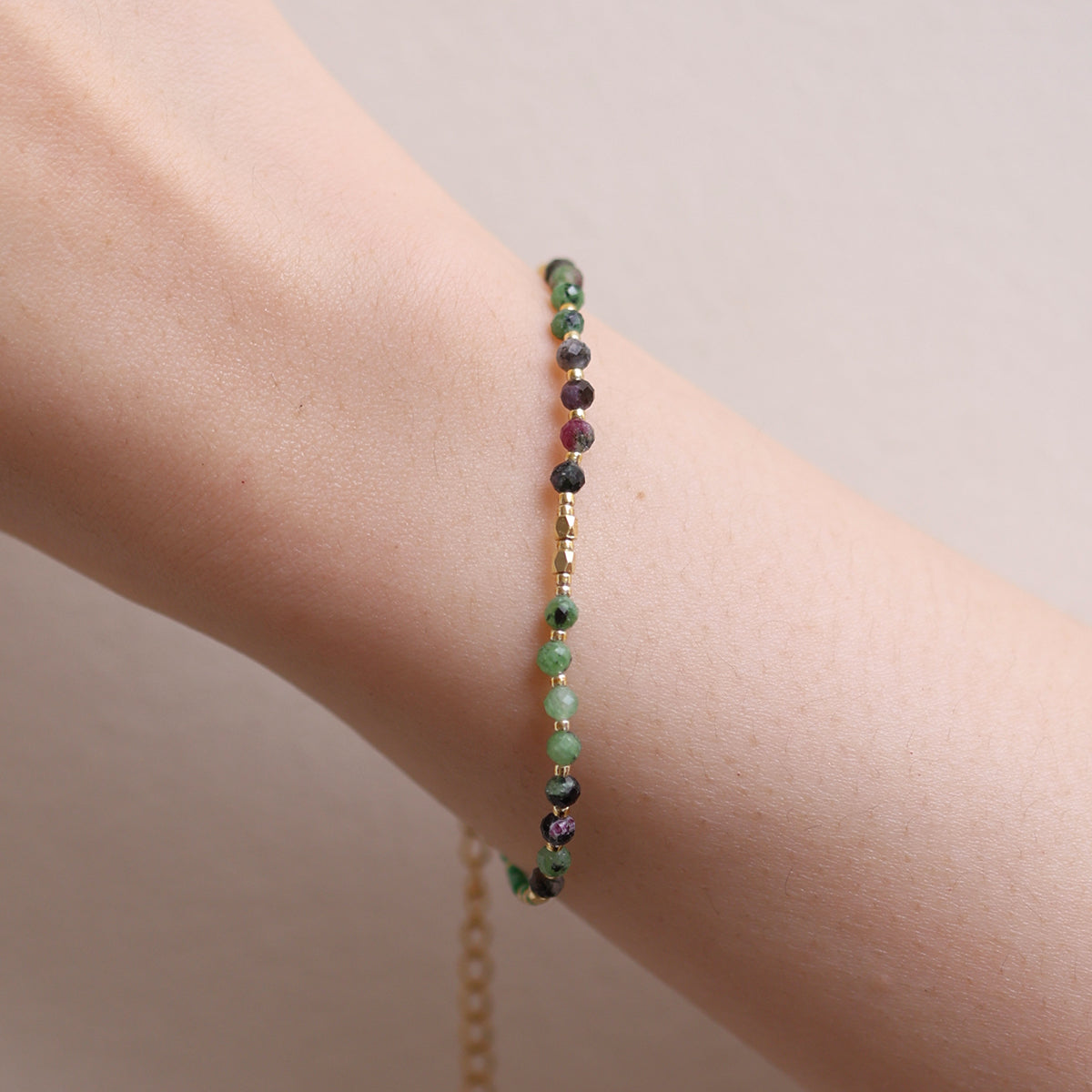 Green onyx beaded bracelet-1